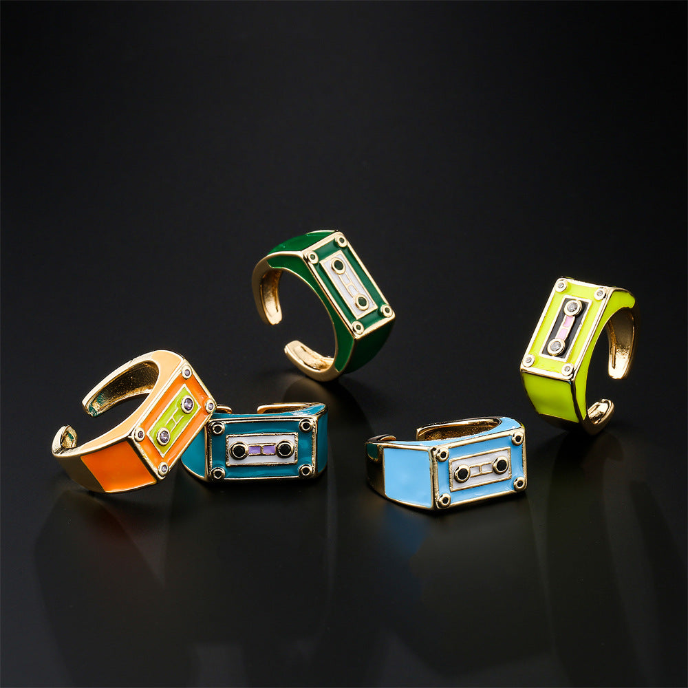 Anello aperto regolabile a forma di robot in stile punk in rame con micro incastonatura a pavé