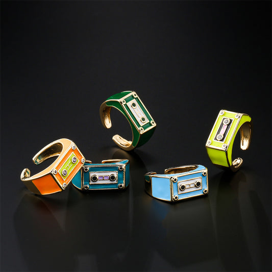 Anello aperto regolabile a forma di robot in stile punk in rame con micro incastonatura a pavé