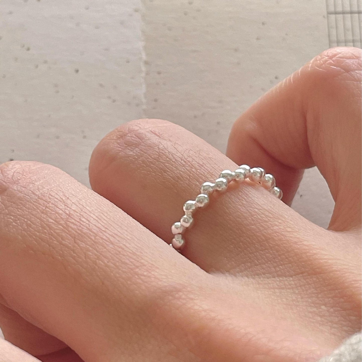 Anillo abierto geométrico minimalista de plata de ley 925 con cuentas para mujer