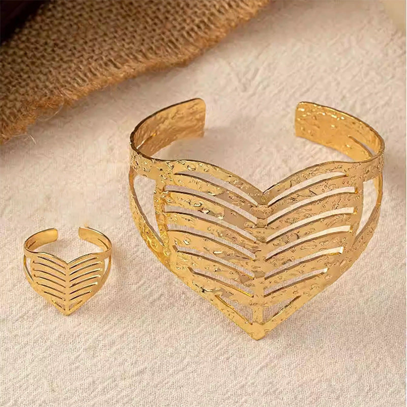 Pulsera de metal con patrón de cuadrícula geométrica de tono frío minimalista con acabado galvanizado para mujer