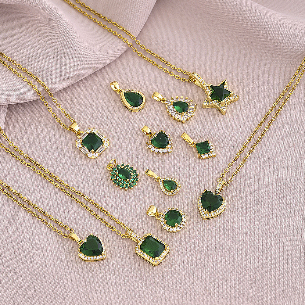 Elegante Collana Pendente Smeraldo Geometrico da Donna in Rame con Finitura Placcata, Collana a Catena Minimalista a Girocollo