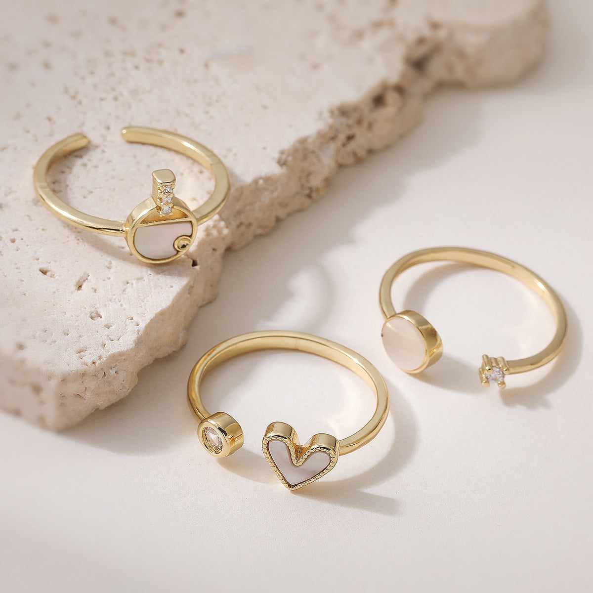 Minimalist Luxury 18K Gold Plated Brass Heart Geometric Open Ring for Women