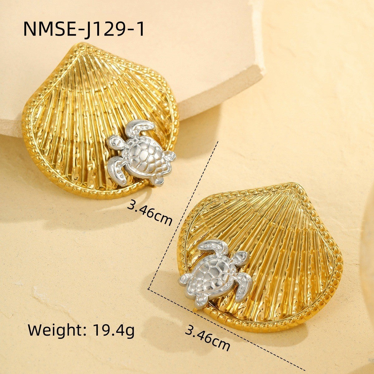 Pendientes, anillos y collar de acero inoxidable geométricos inspirados en el océano con chapado en oro de 18 quilates, textura de concha y detalles de estrellas