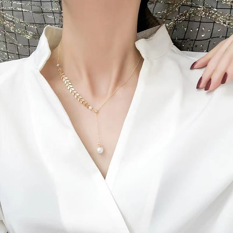 Minimalist Pearl Necklace for Women with Titanium Steel Pendant and Plated Finish, Irregular Animal-Shaped Locket Chain