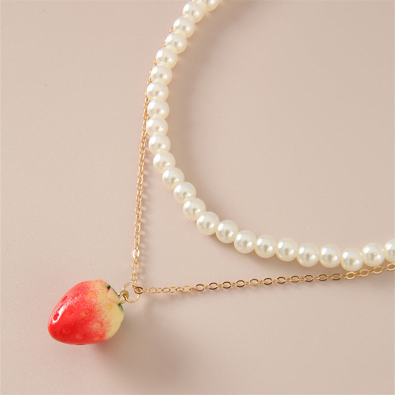 Graziosa collana con ciondolo a fragola per bambine con accenti di perle, set di gioielli per bambini a forma di frutta minimalista