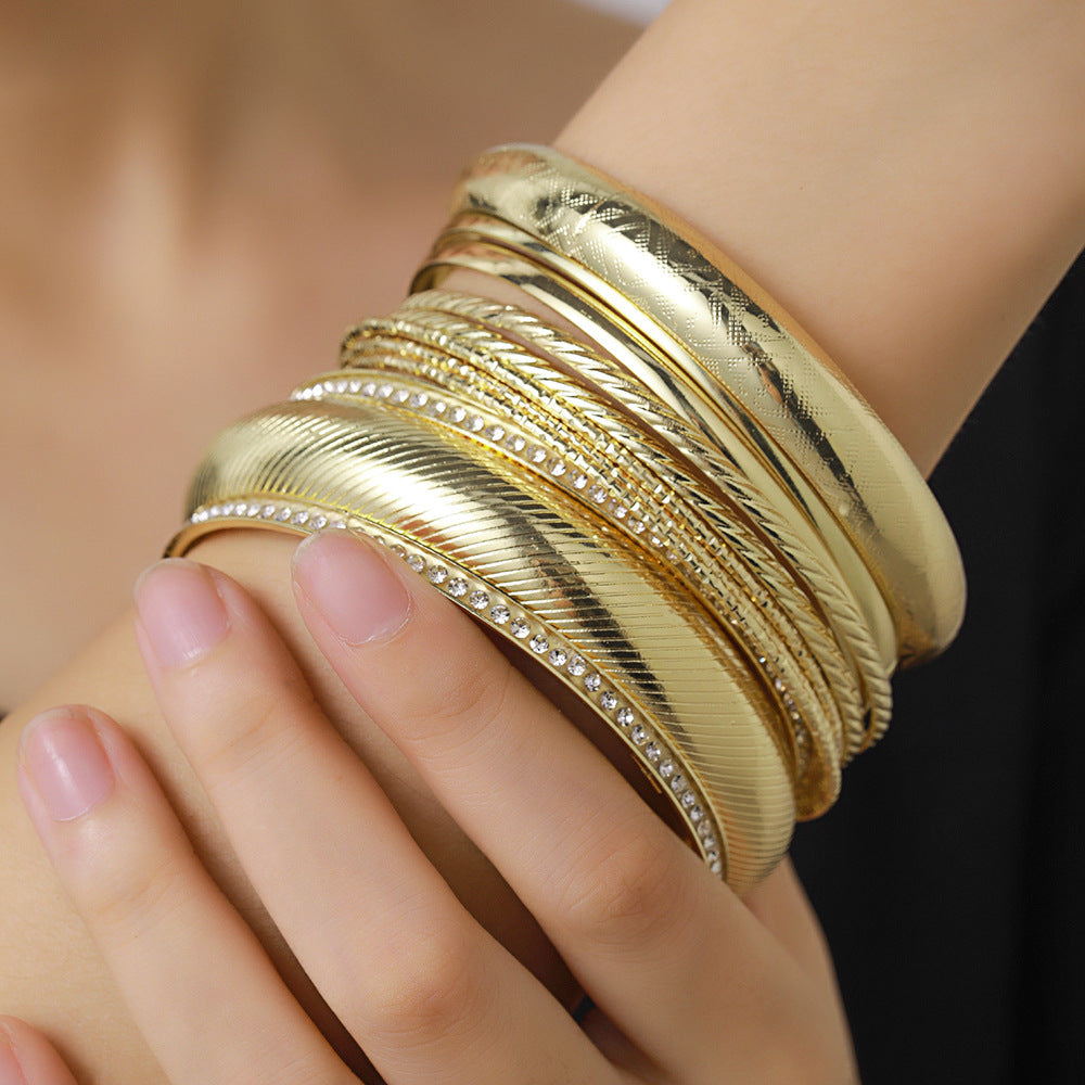 Fashion Geometric Round Rhinestone Inlay Plated Alloy Bracelet Set