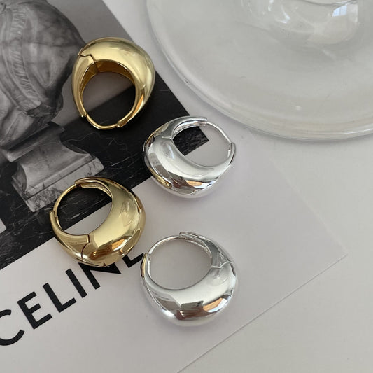 Pendientes minimalistas de óvalo para mujer en plata de ley 925 con incrustaciones de perlas
