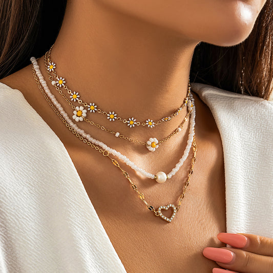 Collar con Colgante de Margarita Elegante para Mujer con Detalles de Pedrería en Forma de Corazón, Base de Aleación, Acabado Galvanizado, Estilo Fresco y Dulce