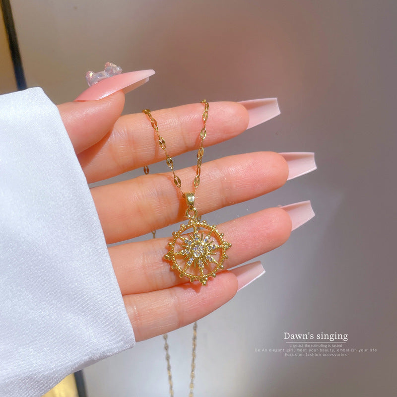 Collar de lujo de acero de titanio con microincrustaciones de diamantes de imitación en forma de estrella de ocho puntas para mujer con colgante de cobre chapado en oro y cadena ajustable