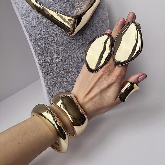 Fashion Trendy Exaggerated Geometric Plated Alloy Bracelet with Smooth Line Design