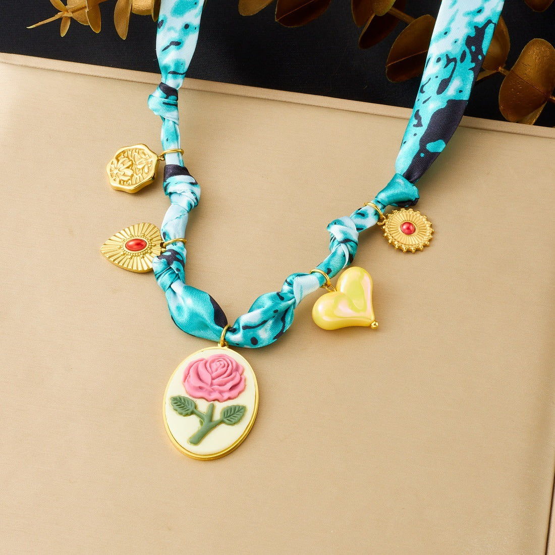 Vintage Gold Plated Stainless Steel Oval Heart Floral Carved Pendant Necklace