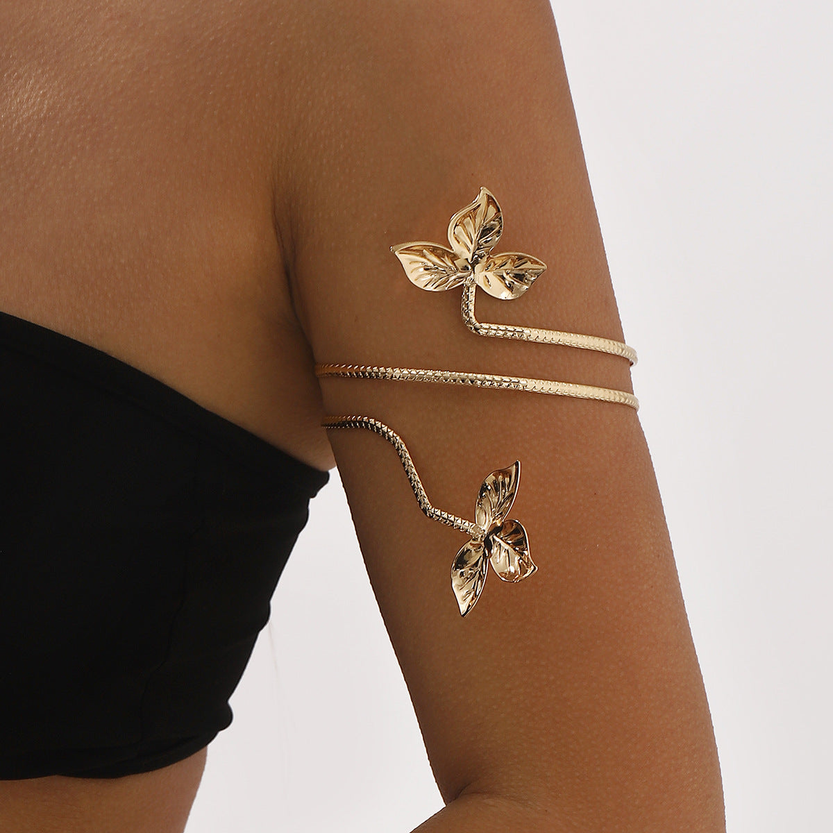 Bracciale rigido da donna in lega a farfalla floreale elegante e minimalista con placcatura in oro
