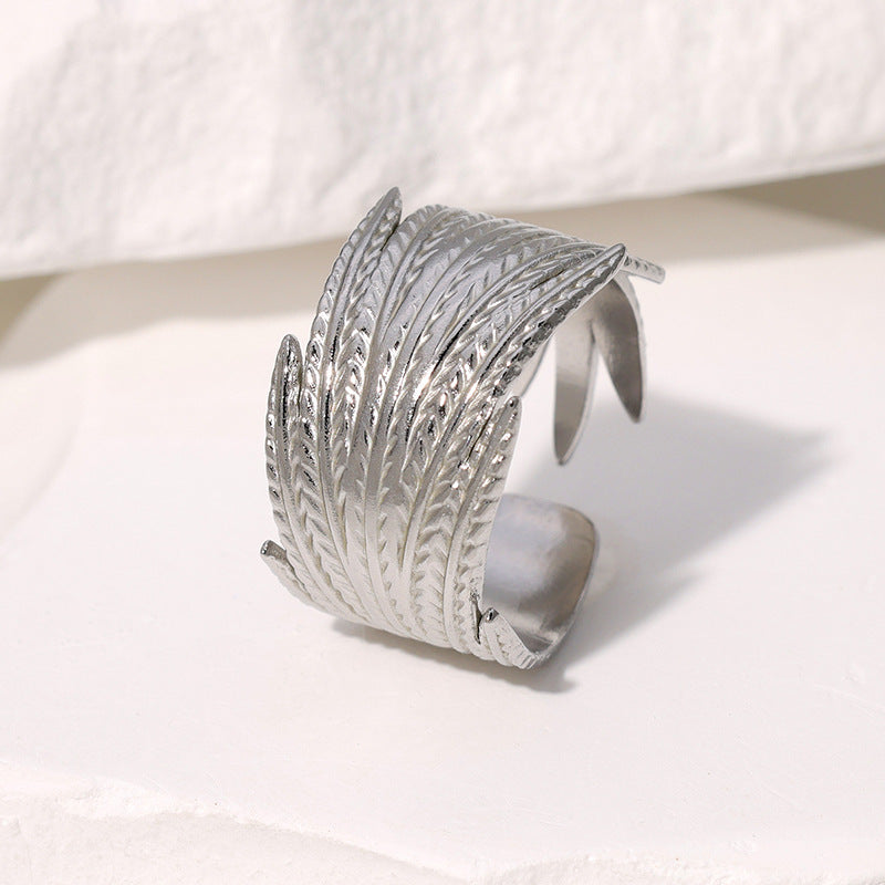 Anello regolabile in acciaio al titanio a forma di piuma per dito indice, anello unisex di moda in stile vintage con finitura placcata