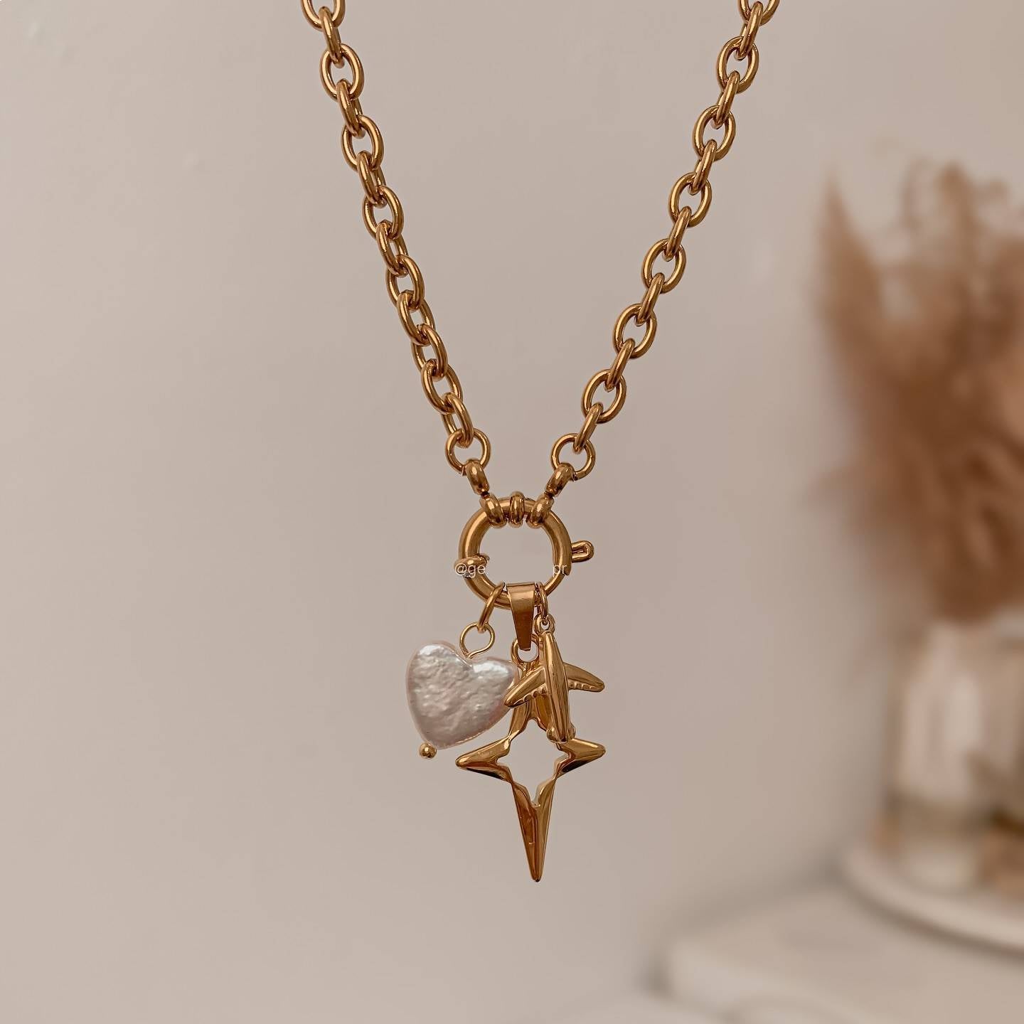 Minimalist Stainless Steel 18K Gold PVD Heart Boot Charm Bar with Pearl for Cable Chain Necklace