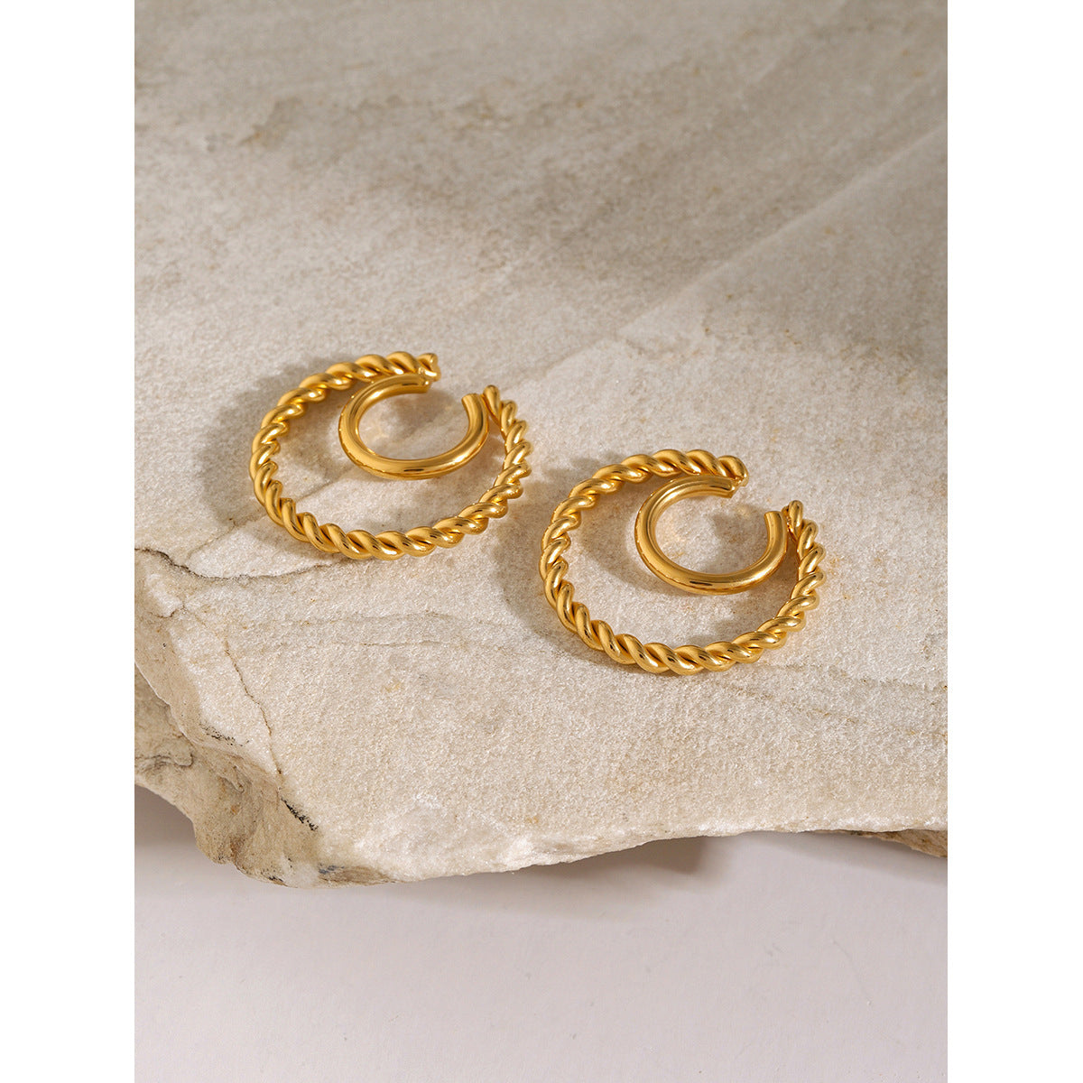 Fashion Ins Stile Acciaio Inossidabile Placcato Oro 18K Clip Orecchio a Doppia Spirale Ritorta a U per Donne