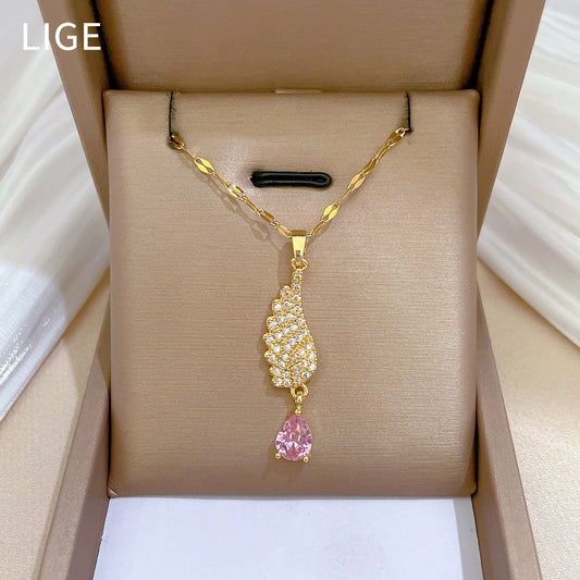 Collar con colgante de lujo de acero de titanio con diseño geométrico y diamantes de imitación para hombres y mujeres