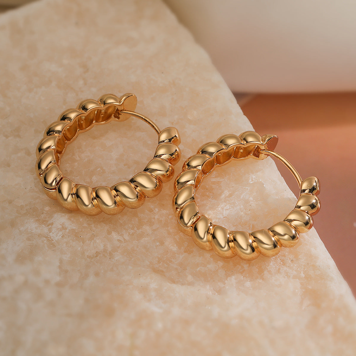 Vintage-Style Irregular Geometric Copper Hoop Earrings with 18K Gold Plating for Women
