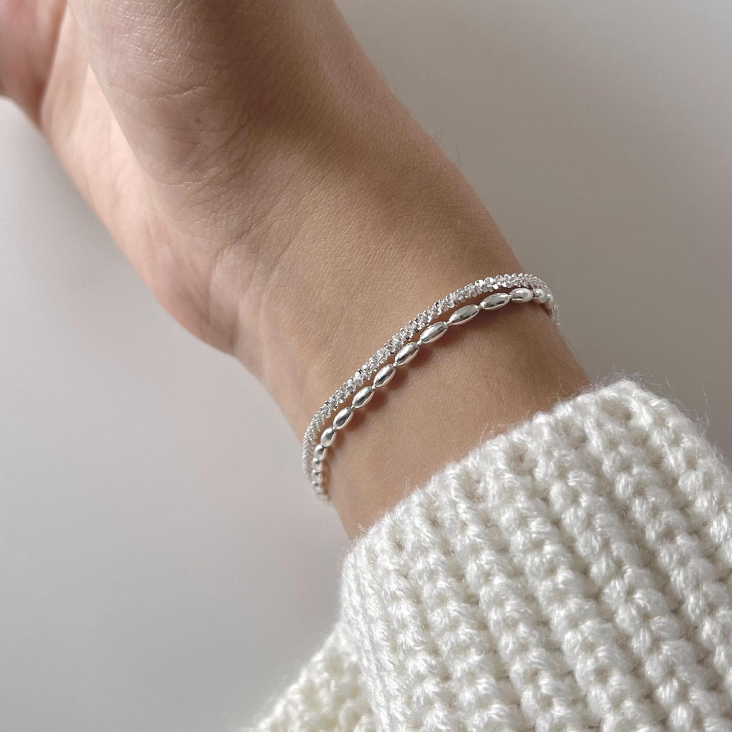Bracciale in Argento Sterling S925 Minimalista a Forma di Ramo d'Ulivo con Finitura Placcata