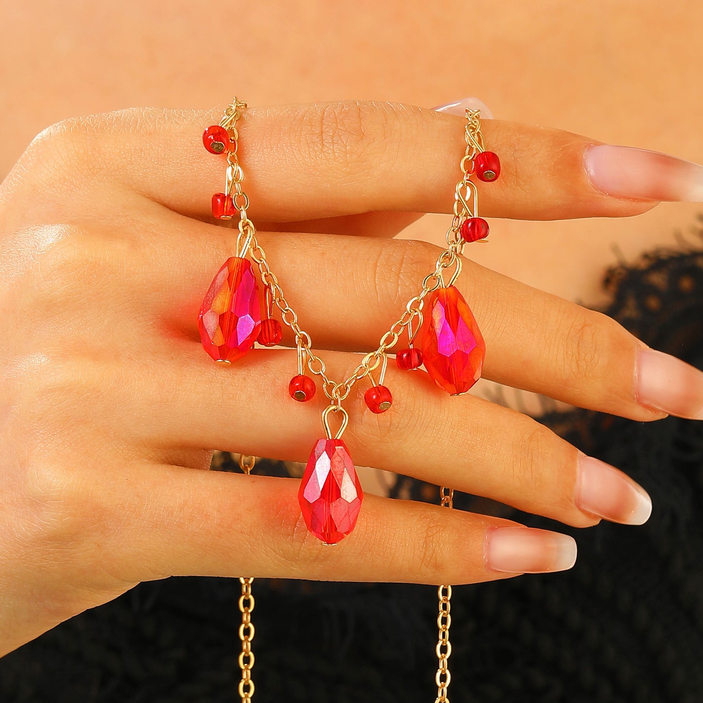 Collar con colgante de aleación con forma de lágrima estilo bohemio con detalles de diamantes de imitación para mujer