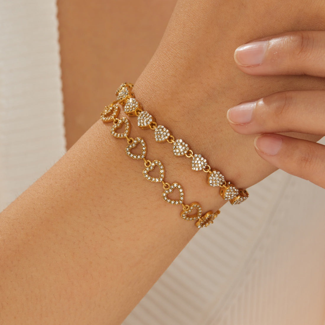 Elegant Gold Plated Stainless Steel Heart Rhinestone Bracelet