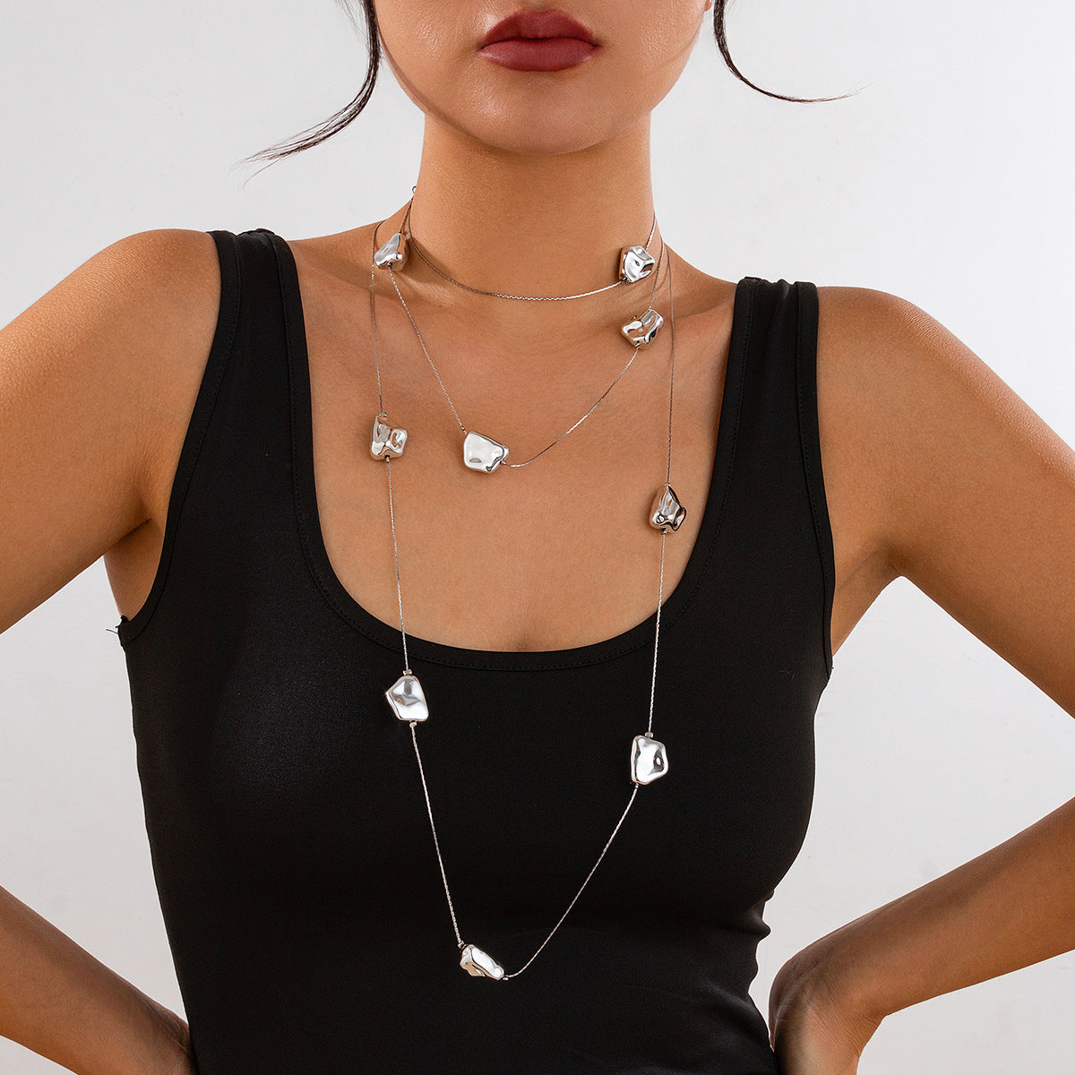 Collar con colgante geométrico vintage francés con cadena de cobre chapado y detalles de borlas para mujer