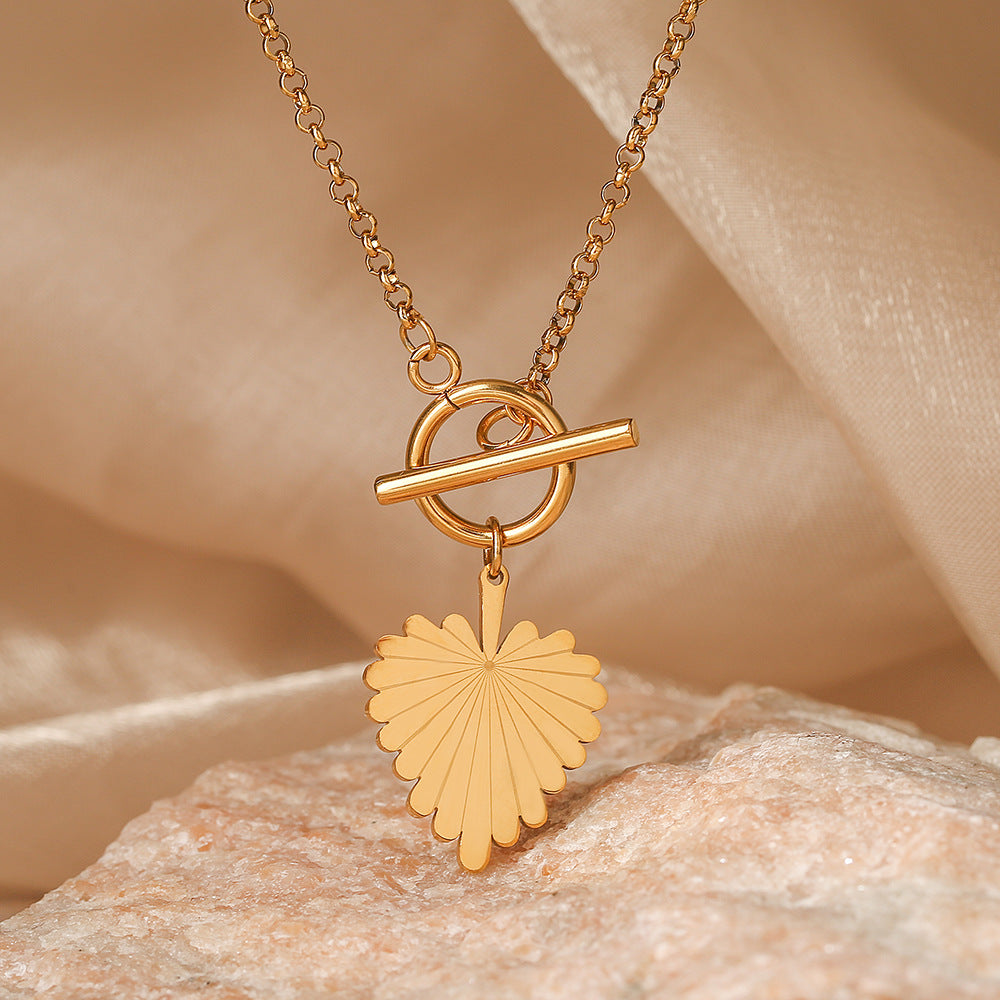 Collar de cadena con colgante de acero titanio minimalista con forma de corazón para mujer, con diseño de hoja, hipoalergénico