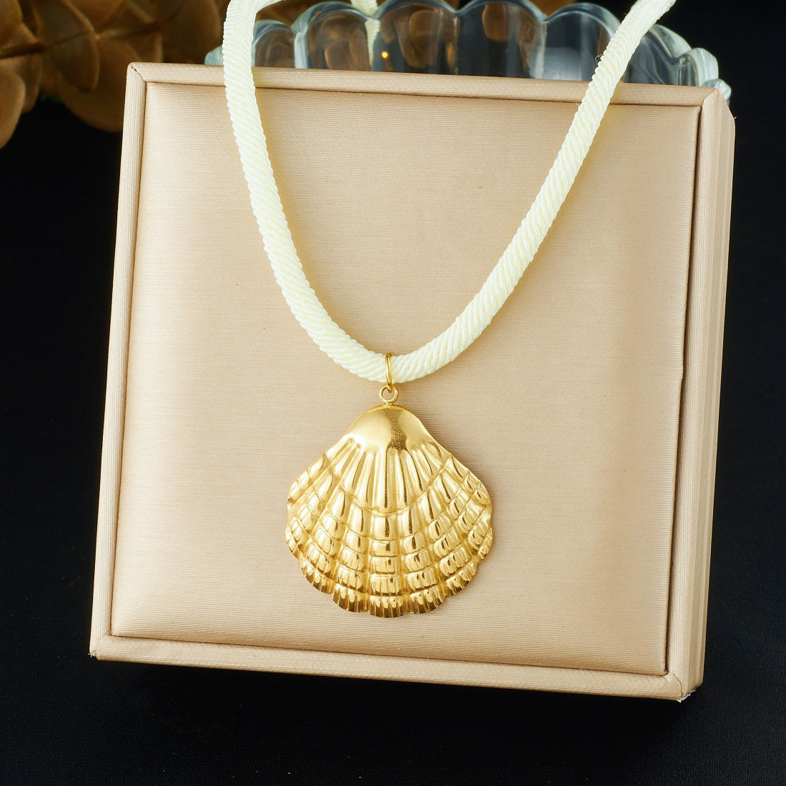 Trendy Exaggerated Spiral Shell Sun Pendant Gold Plated Stainless Steel Necklace for Women