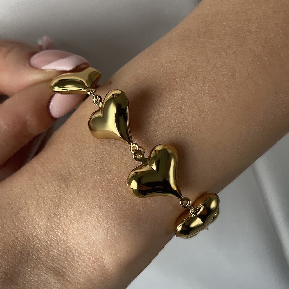 Collana da Donna Minimalista con Cuore Geometrico, Croce, Stella, in Acciaio Inox Placcato Oro 18K