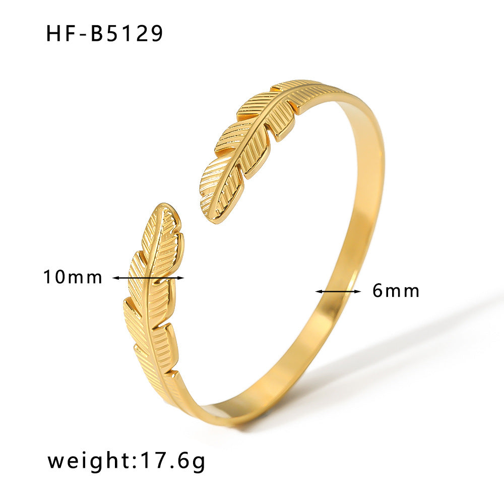 Adjustable Open Bangle Bracelet for Women in Stainless Steel with 18K Gold Plating, Hollow-Out Design, Textured Chain and Irregular Woven Pattern