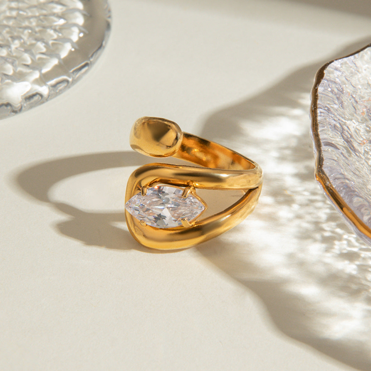 Anello da donna minimalista geometrico placcato in acciaio inossidabile con zirconia