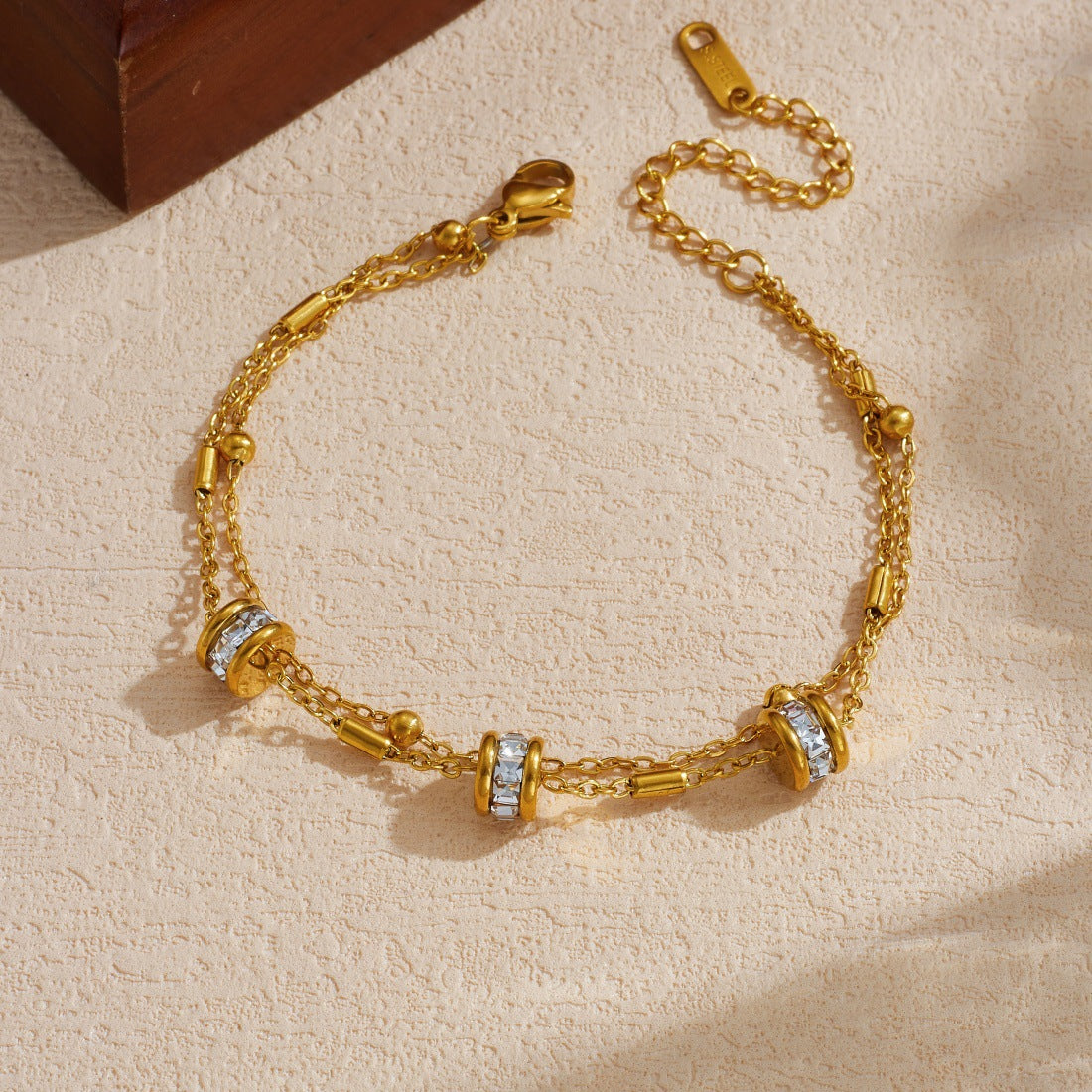 Elegant Gold Plated Stainless Steel Round Geometric Rhinestone Layered Bracelet for Women
