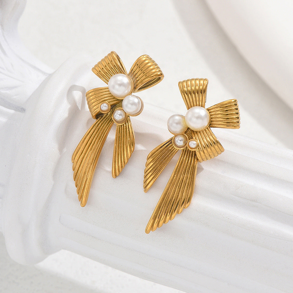 Minimalist Bow and Geometric Shape Zinc Alloy Earrings with Pearl Inlay for Women