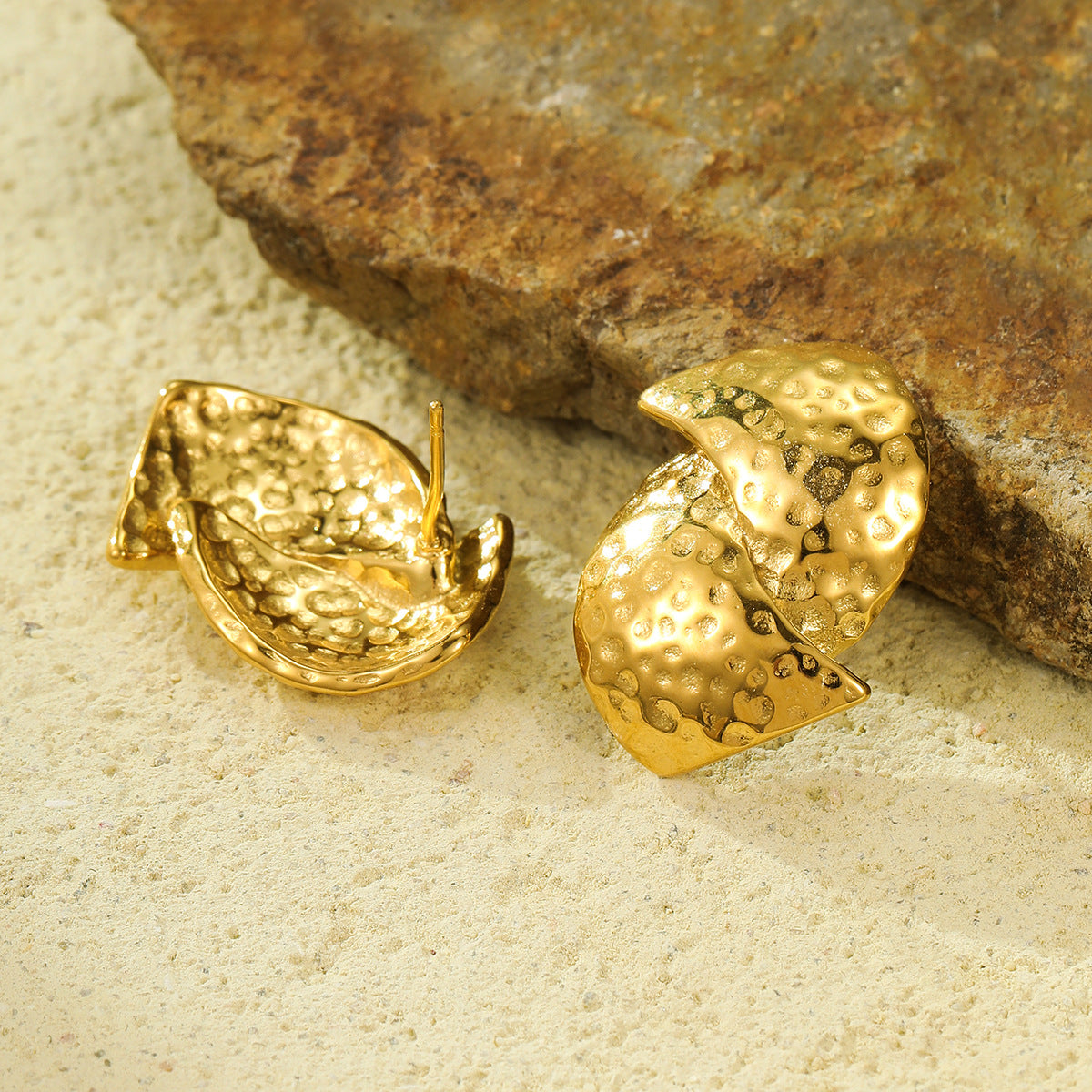 Pendientes de Tuerca de Acero Inoxidable con Textura Martillada Geométrica de Moda para Mujer con Acabado Chapado