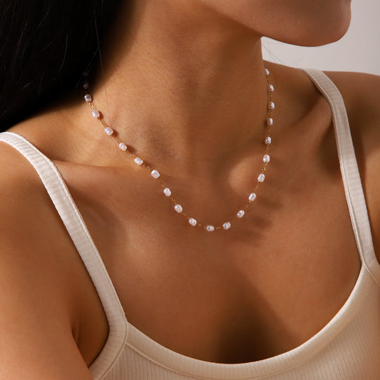Collana con pendente geometrico in stile palazzo francese retrò da donna in acciaio inossidabile placcato oro 18 carati, con accento di perla e catena a maglia O