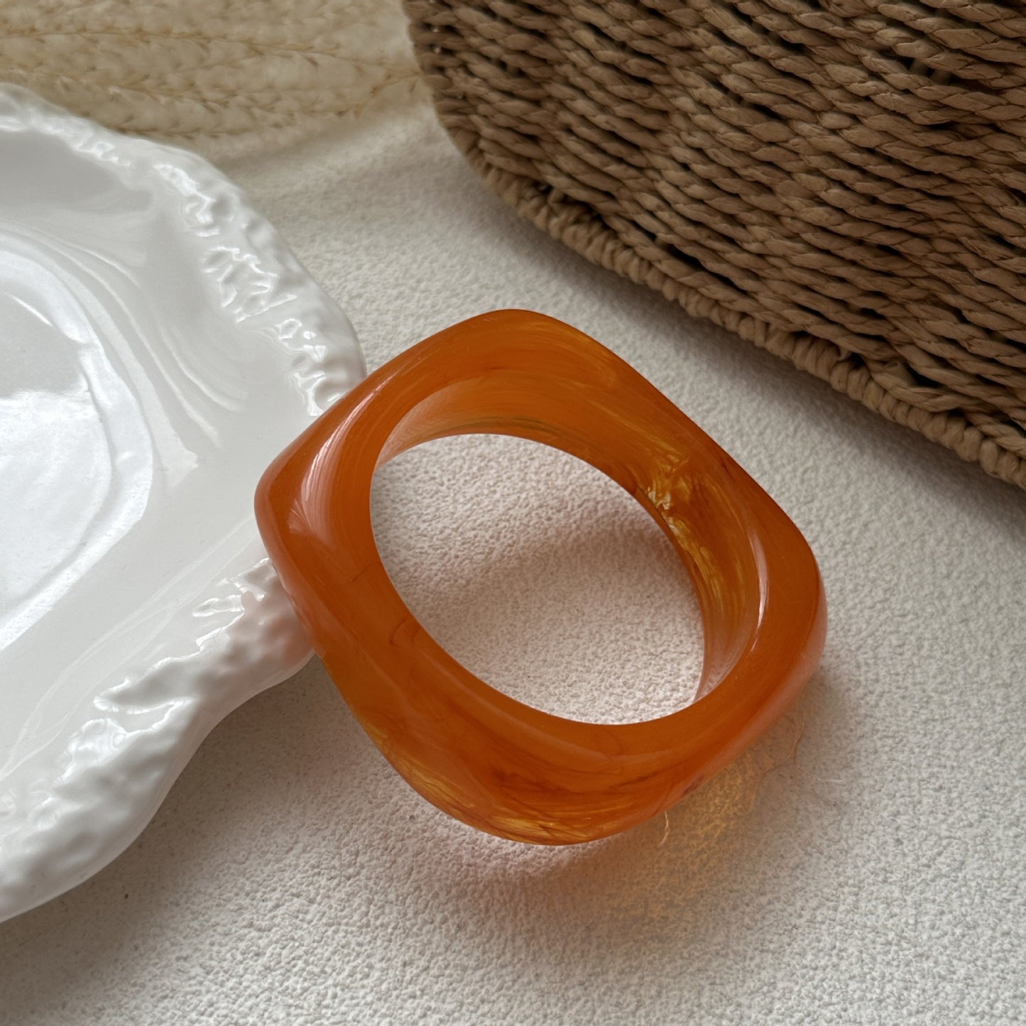 Vintage Fashion Resin Plated Bracelet for Women