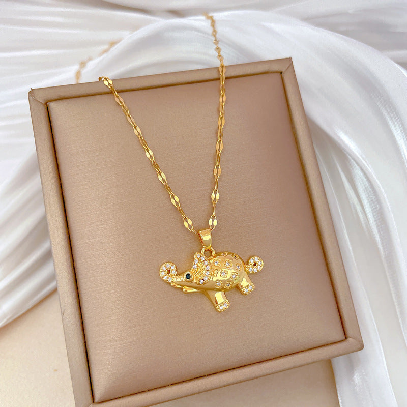 Collana con Pendente Elefante Minimalista in Acciaio al Titanio con Intarsio di Strass, Design Geometrico, Delicata Catenina per Donna e Uomo