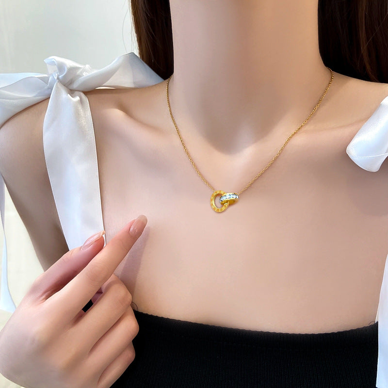 Collana Girocollo Placcata Oro da Donna Minimalista di Lusso in Acciaio al Titanio con Doppio Anello Geometrico