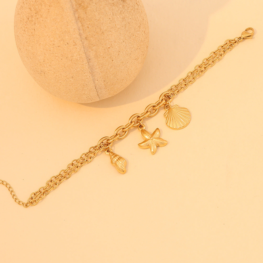 Collana con Pendente a Stella Marina e Conchiglia in Acciaio Inossidabile con Finitura Placcata su Catenina a O, Stile Vacanza Oceano alla Moda, per Donne
