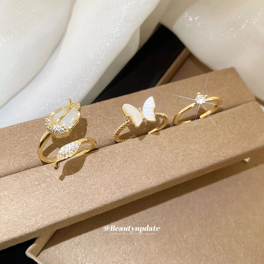 Anillo de Cobre con Incrustaciones de Zirconia en Forma de Elegante Mariposa y Flor para Mujer, Accesorio de Moda de Lujo Ligero para el Dedo Índice