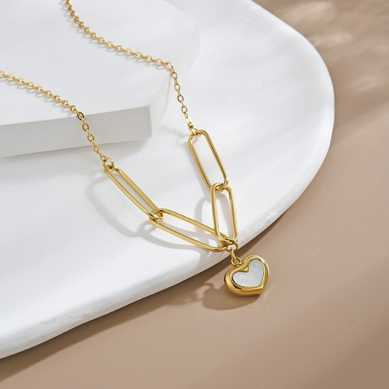 Fashionable Heart-Shaped Titanium Steel Necklace for Women with O-Chain and Vintage Collarbone Design