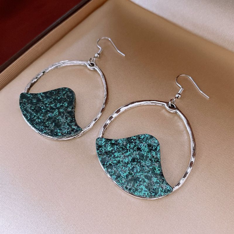 Orecchini a Nappa Geometrici Minimalisti in Metallo Placcato con Perni in Argento Sterling
