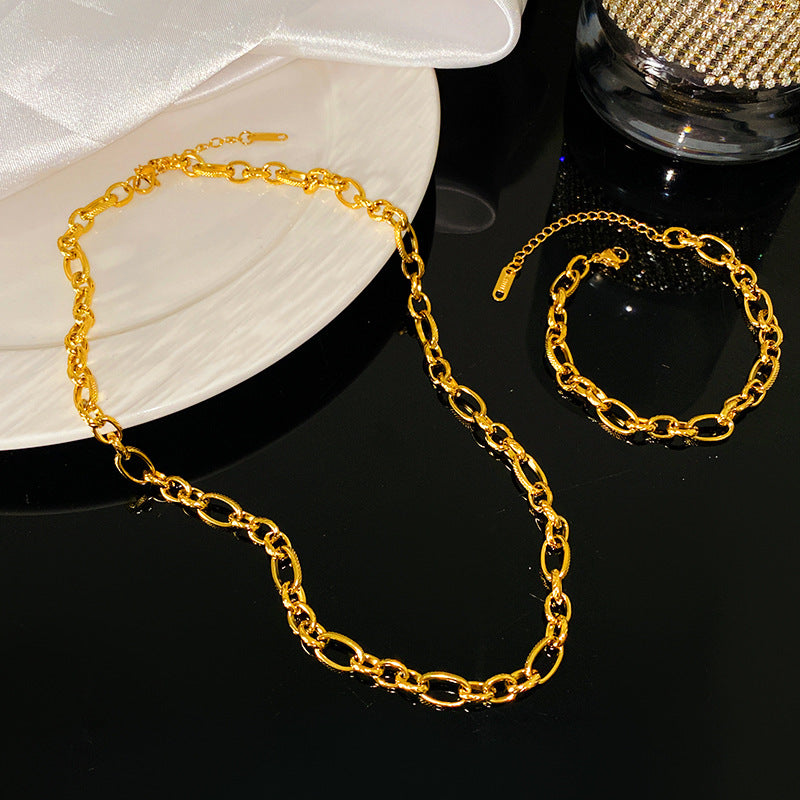 Hip-hop Sweet Gold Plated Round Cuban Link Chain Titanium Steel Jewelry Set with Heart Stainless Steel Bracelet