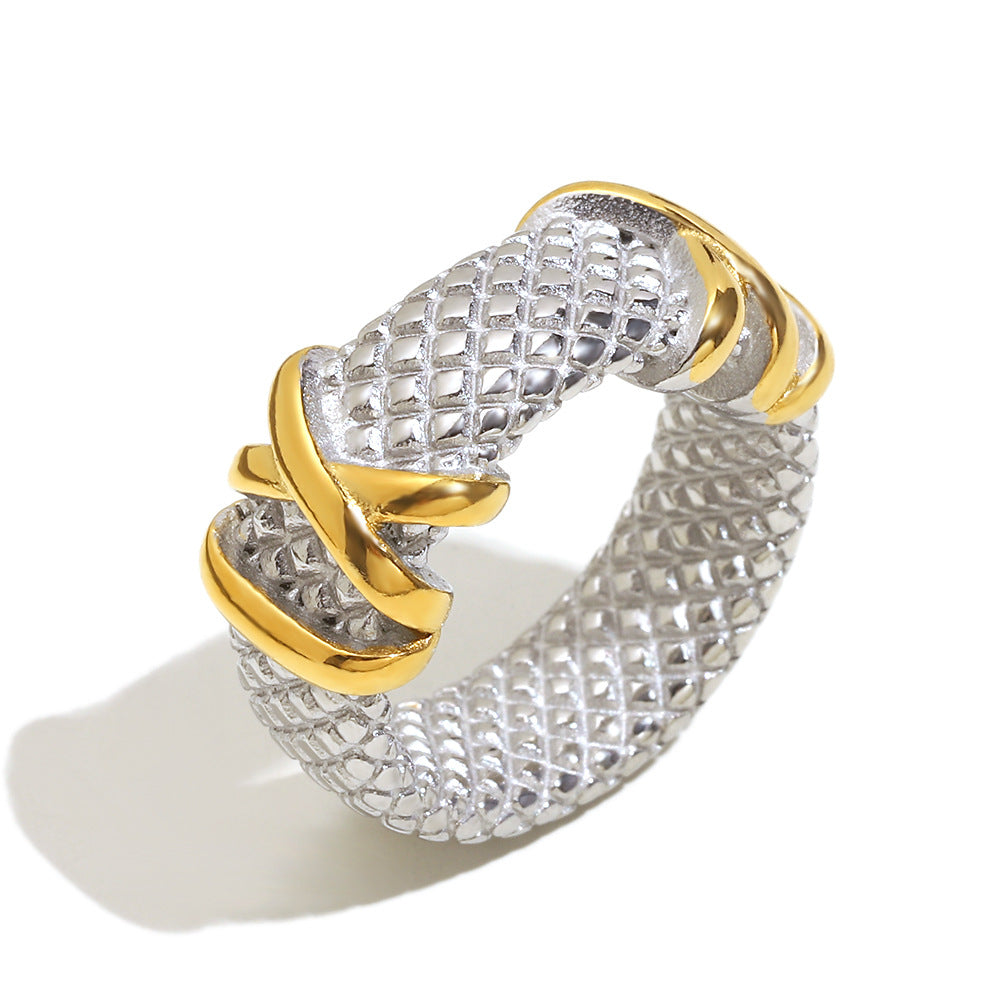 Minimalist Geometric Stainless Steel Ring with 18K Gold Plating and Scale Texture Design for Women