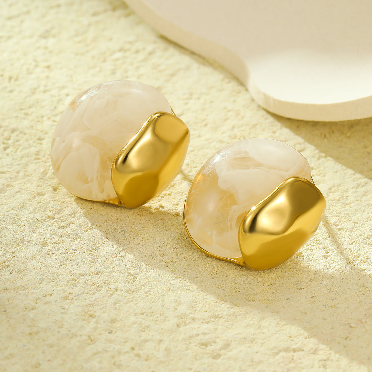 Pendientes de acero inoxidable ovalados con incrustaciones de resina estilo vintage para mujer con acabado chapado