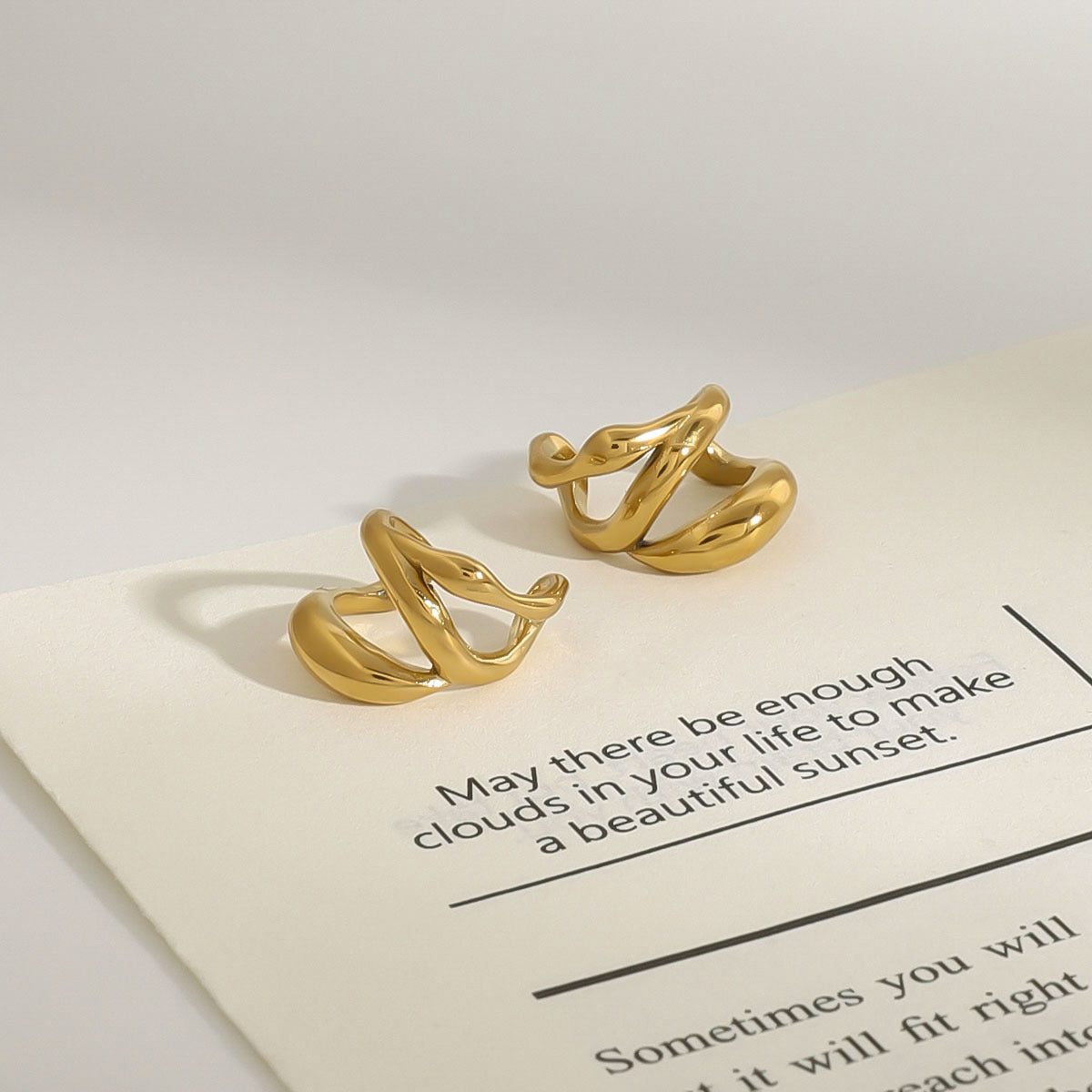 Aretes de clip geométricos de acero inoxidable con acabado chapado para mujer, joyas minimalistas de moda para la oficina