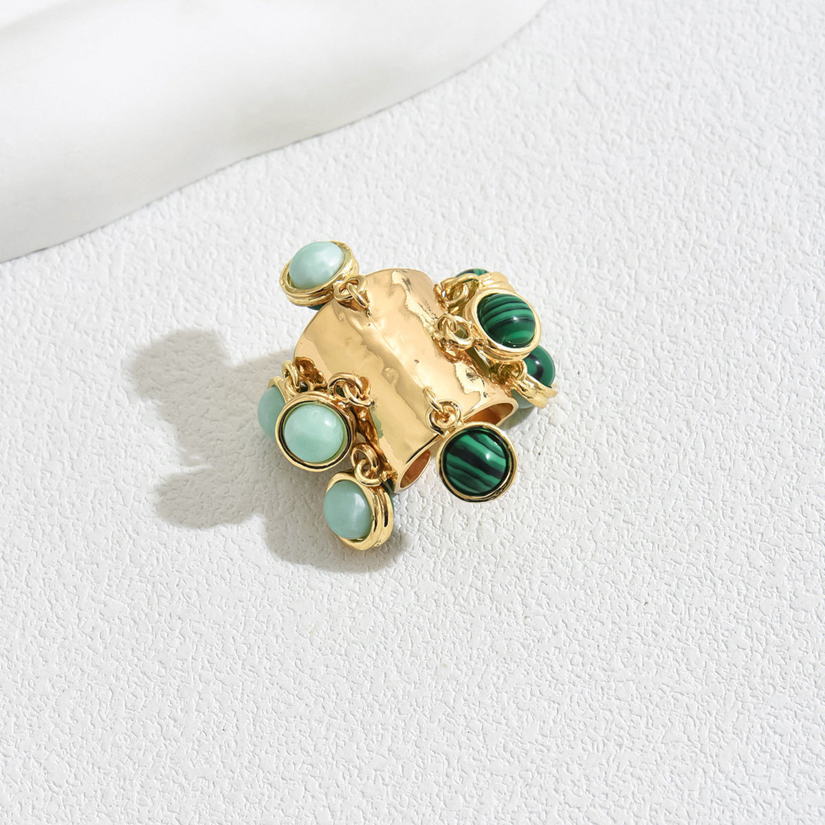 Anello aperto geometrico in stile bohémien per donne realizzato in rame con intarsio di pietre preziose