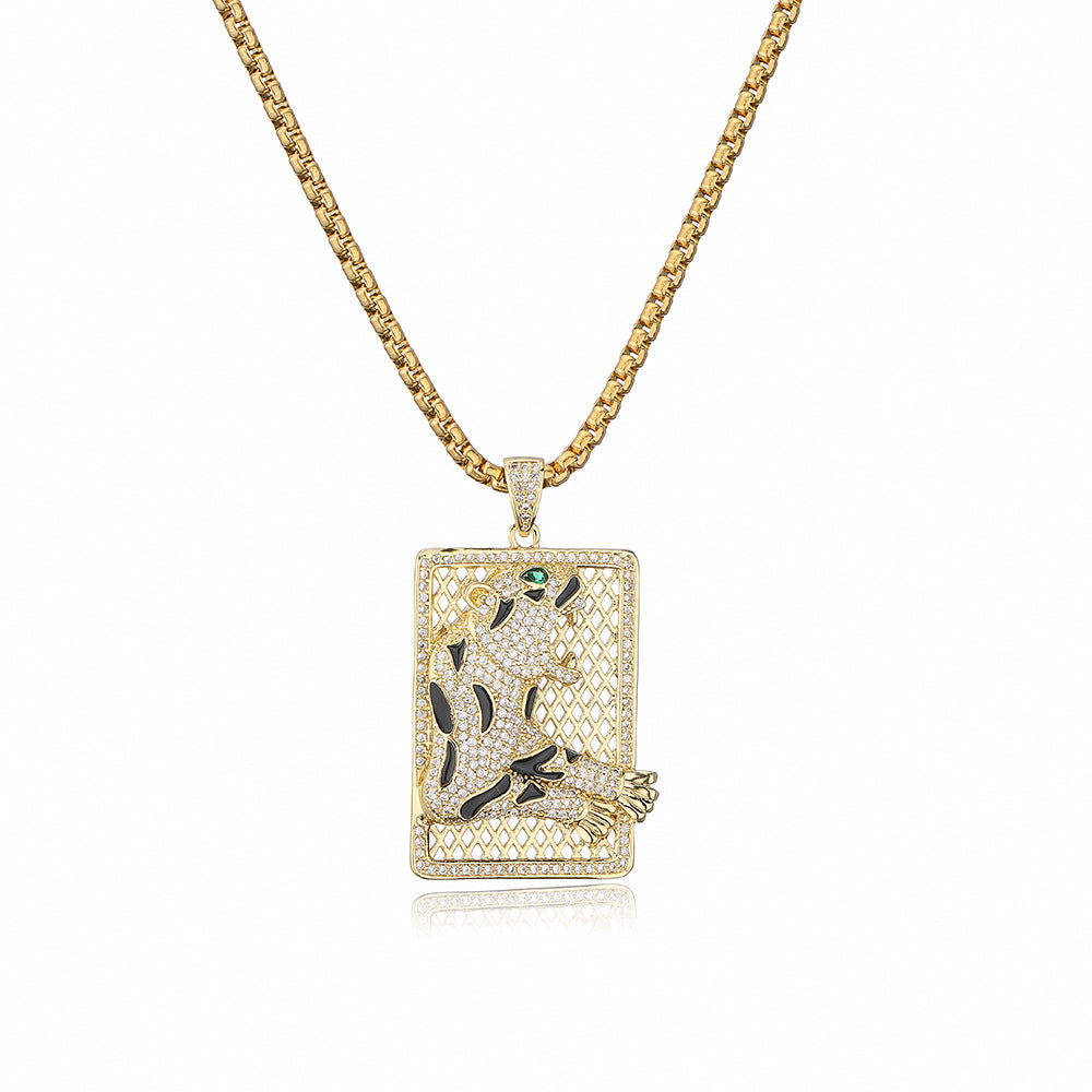 Collana con ciondolo a leopardo geometrico in rame placcato oro 18 carati e intarsio di zirconi da donna