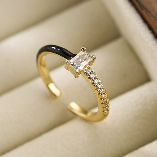 Anello geometrico minimalista in rame con placcatura in oro 18 carati e finitura smaltata da donna