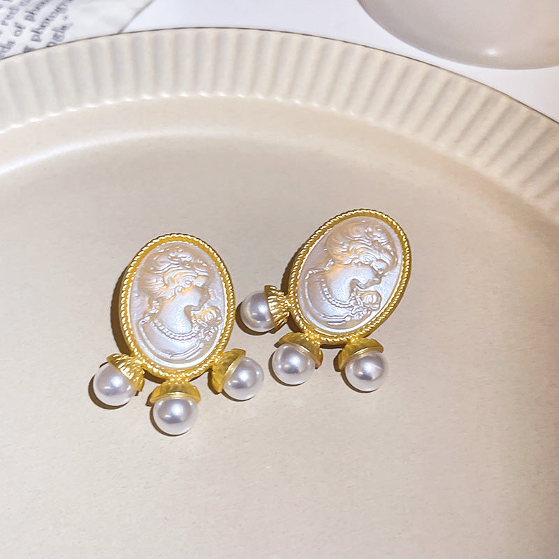 Chic Vintage Pearl Stud Earrings with Floral Bow Leaf Diamond Drop Geometric and Animal Motifs in Steel Posts