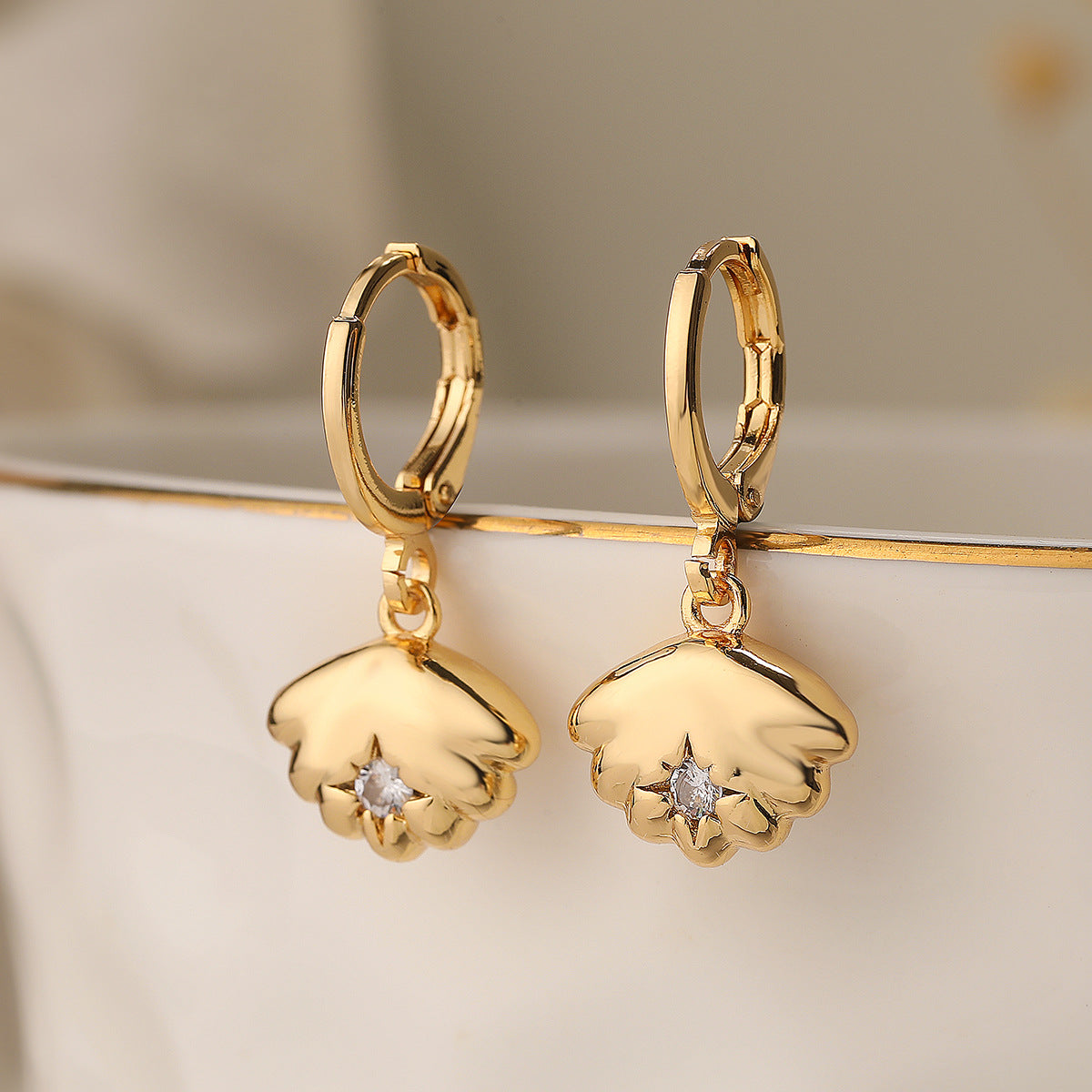 Minimalist Geometric Irregular Heart-Shaped Copper Earrings with Real Gold Plating and Zircon Accents